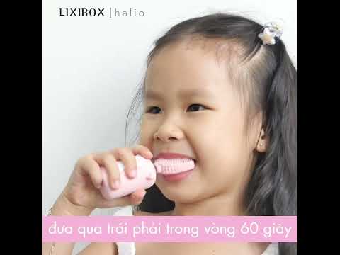 Video: Bàn chải đánh răng đầu tiên của bé