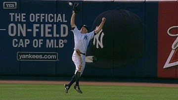 BAL@NYY: Gardner makes leaping catch to rob Paredes