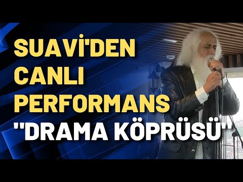 Suavi'den canlı performans \