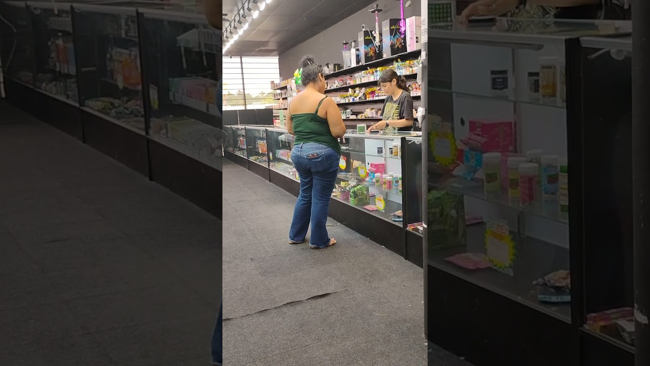 Smoke Shop Chronicles: The Weirdest Customers