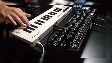 Behringer Pro-1 + Zoom MS-70CDR + Arturia Keystep - No talking demo