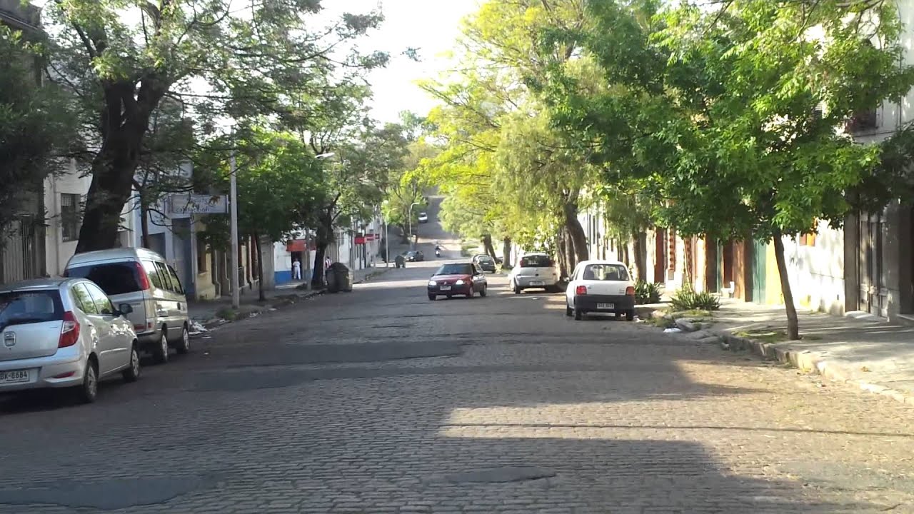 Paseando por montevideo uruguay, barrio La Comercial parte 1