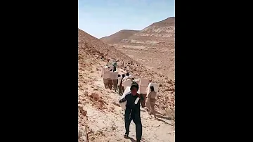 شاهد حالة التهريب بين مصر وليبيا 