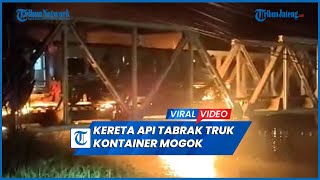 Download Mp3 Kecelakaan Kereta Api Tabrak Truk Kontainer Mogok di Semarang, Api Berkobar Membubung Tinggi Gudang lagu Download Mp3 Kecelakaan Kereta Api Tabrak Truk Kontainer Mogok di Semarang, Api Berkobar Membubung Tinggi