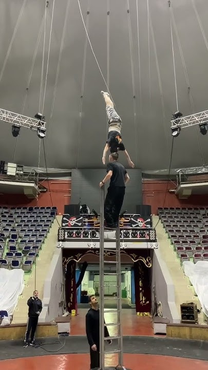 #цирк #эквилибристы #курск #circus #cirque #circusartist - YouTube