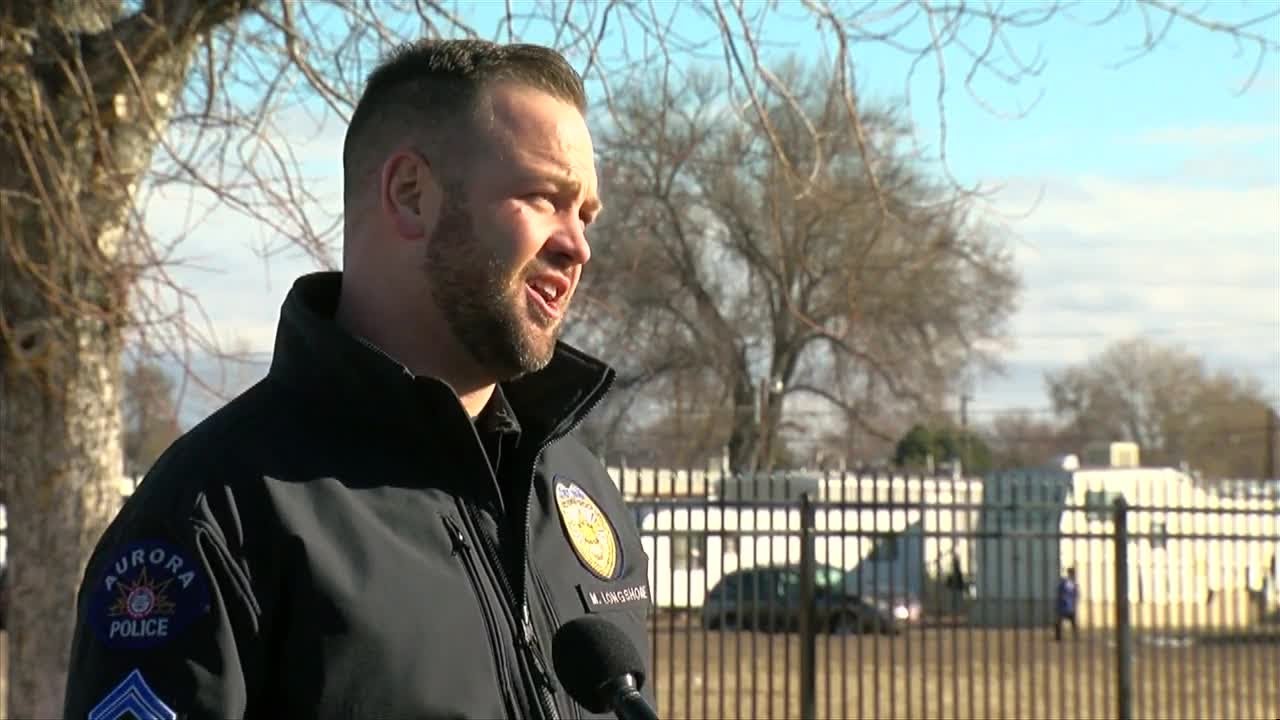 Aurora police provide update on deadly police shooting - YouTube