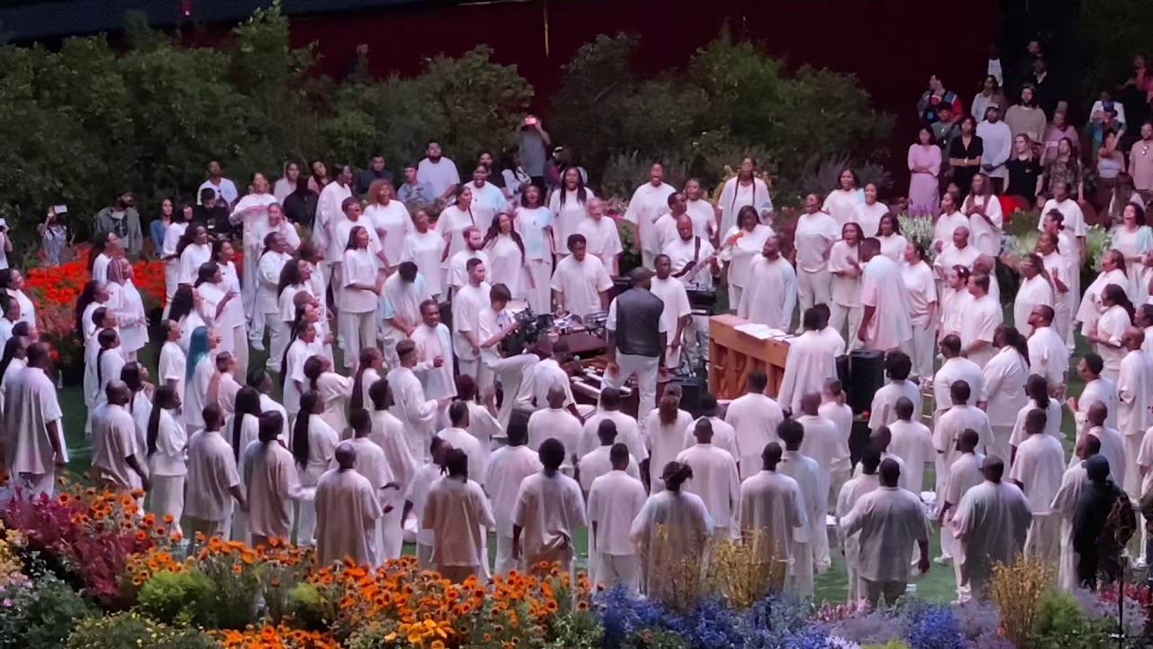 Jesus Walks (new version) - Kanye Sunday Service @ The Forum FULL - YouTube