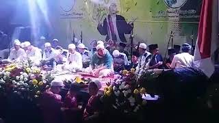 Hadroh khairil anam-Rauhi fidak/jallaman