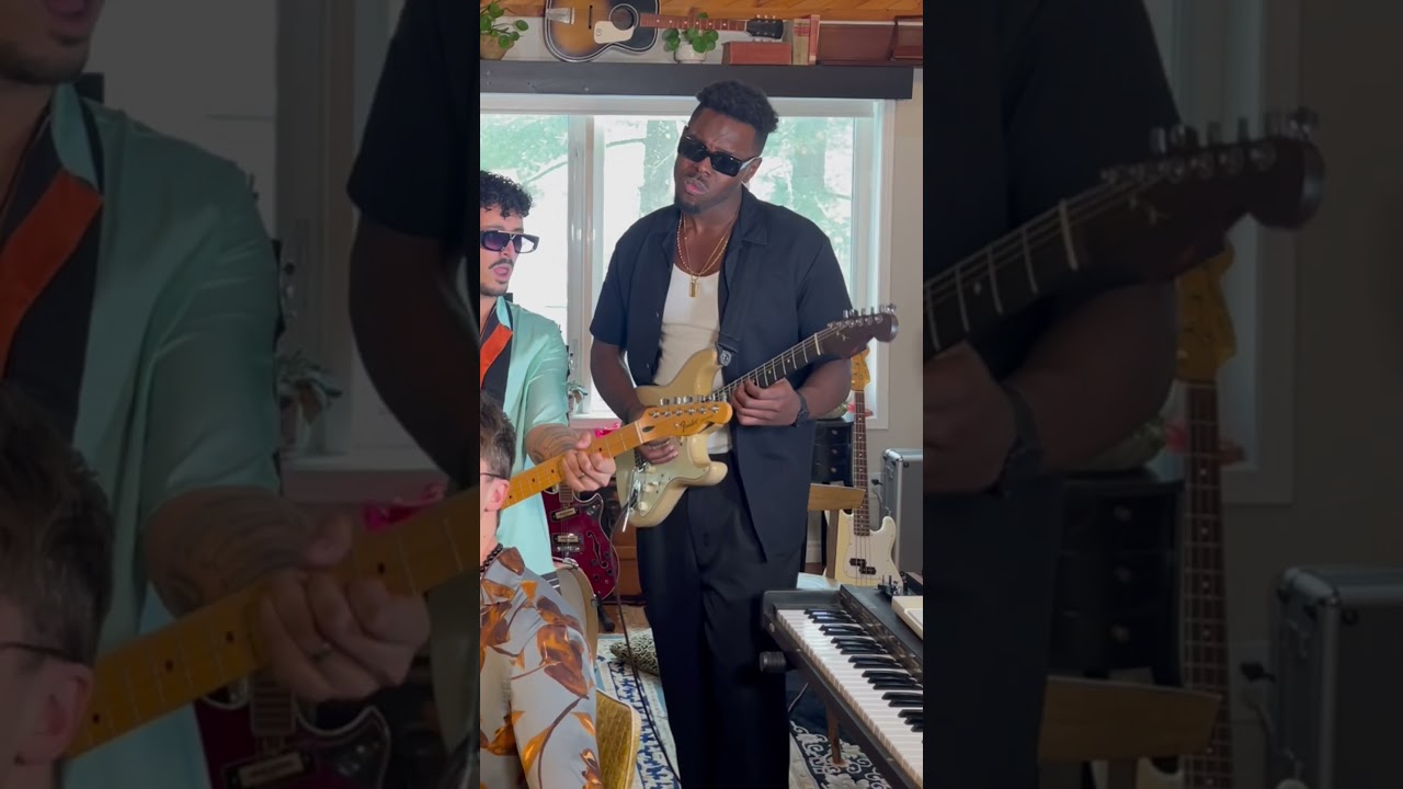 Everybody wants to rule the world by tears for fears! 🪩❤️ 