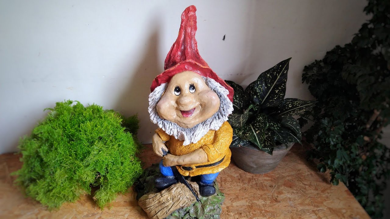 Gnomo de cimento para jardim