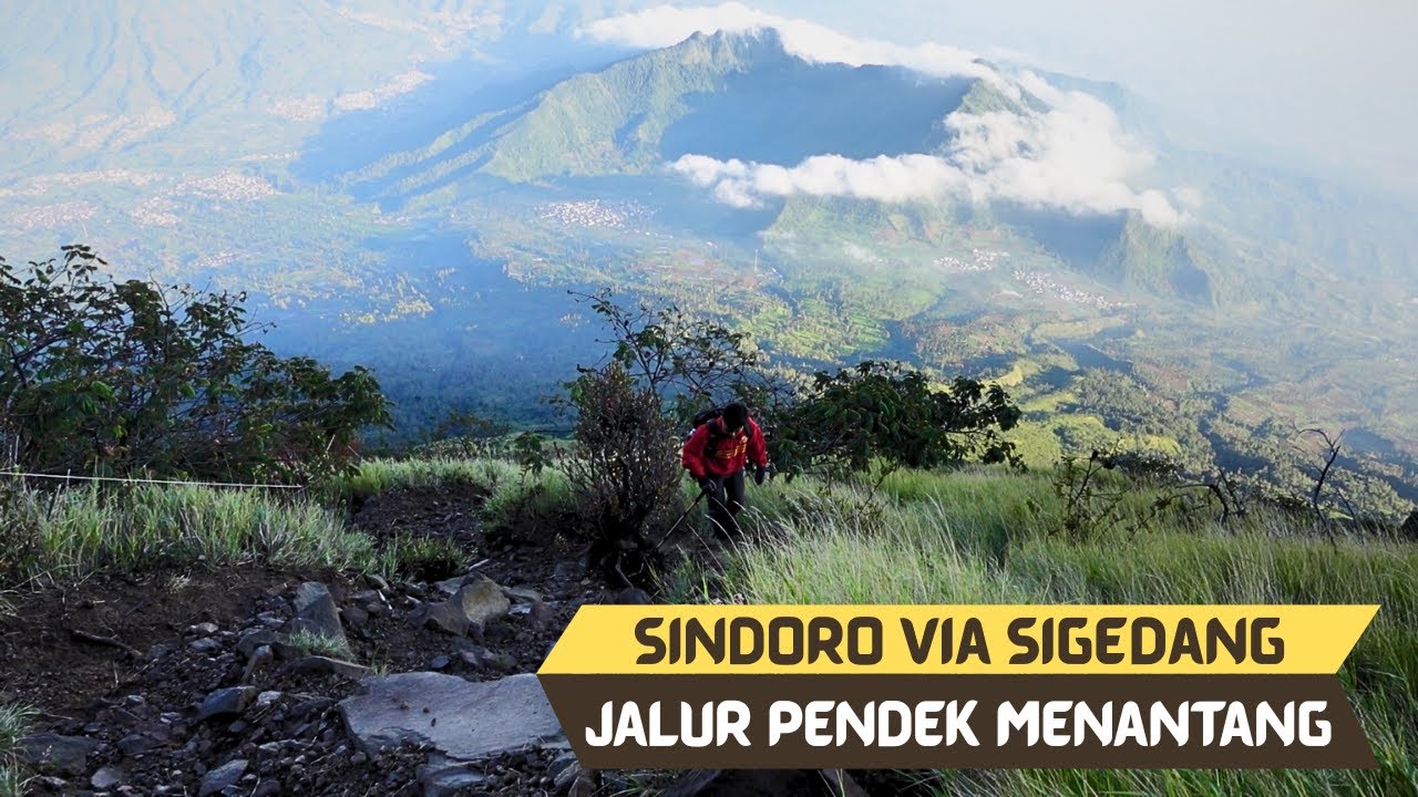 PENDAKIAN TEKTOK SINDORO VIA SIGEDANG, DARI HIJAUNYA KEBUN TEH SAMPAI CURAMNYA JALUR BEBATUAN