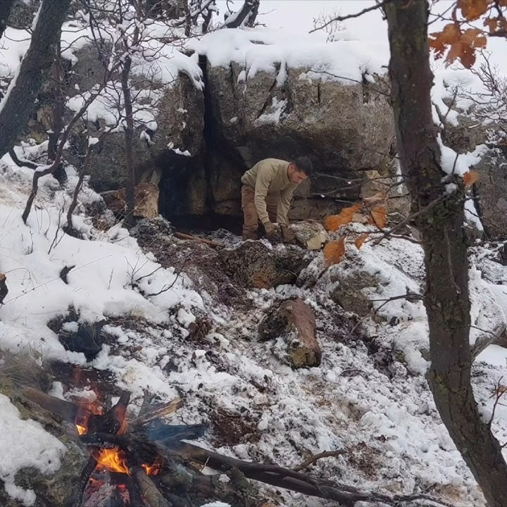 Surviving the Wild: Building a Winter Shelter in Extreme Cold | No Talking, Just Nature