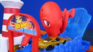 Hot Wheels Octopus Pier Attack Playset 2018 Hot Wheels City