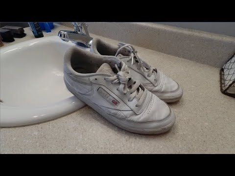 How To Clean Your White Reebok Classic 