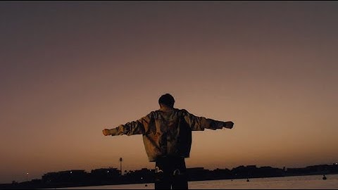 Thumbnail of Sunny Lukas - DEJA VU (Official Visualizer)