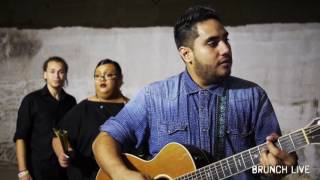 Brunch Sessions: Izik Covers Taylor Swift's Shake It Off chords