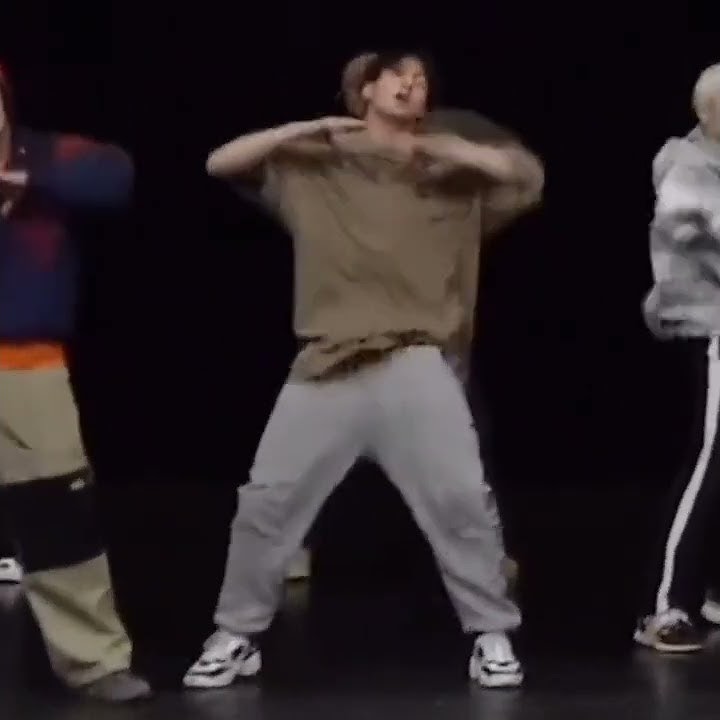 jungkook in grey sweatpants my sanity flew Away 😃😗🖤🤍 #jungkook #btsarmy #bts #btsshorts