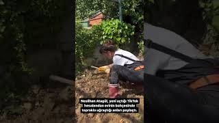 NESLİHAN ATAGÜL, KENDİNİ BAHÇE İŞLERİNE VERDİ Resimi