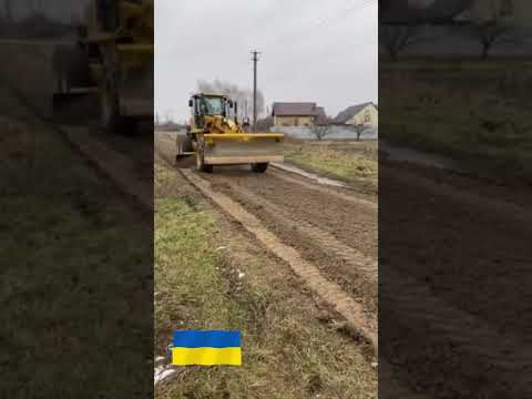 Переяславські комунальники прогрейдерували перші вулиці у 2025 році