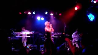 Robyn - Dancing On My Own (Live 7/22/10 at the Belly Up Tavern)