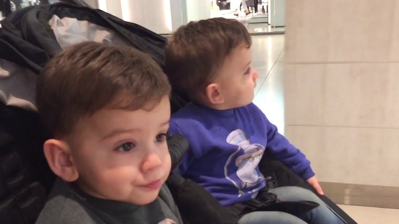 Los Gemelos Reinwald - Salen de dé Shopping camera iphone 8 plus apk
