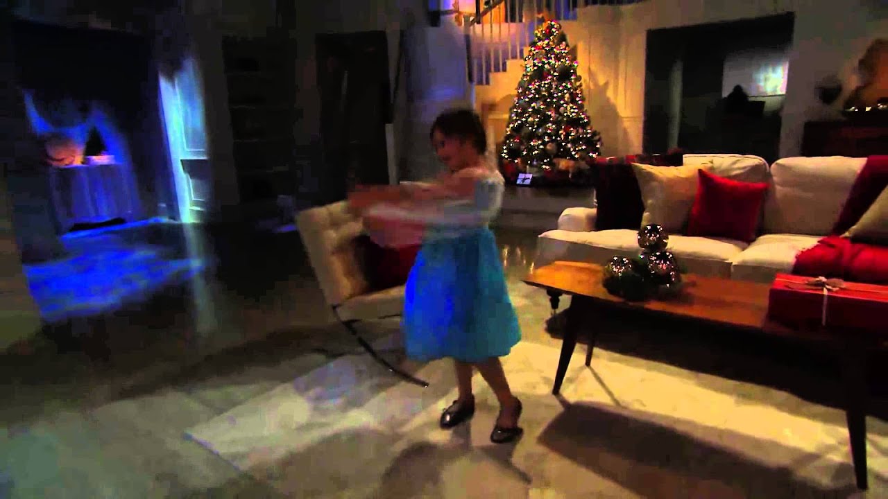 Disney's Frozen Elsa Light up Musical Dress with Sandra Bennett