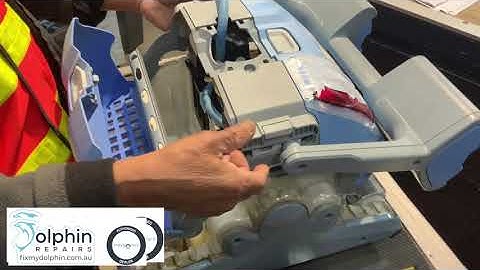 Changing Cable for a  Maytronics Dolphin M5 M4 Cable M400  Cable or Dolphin M500 Cable