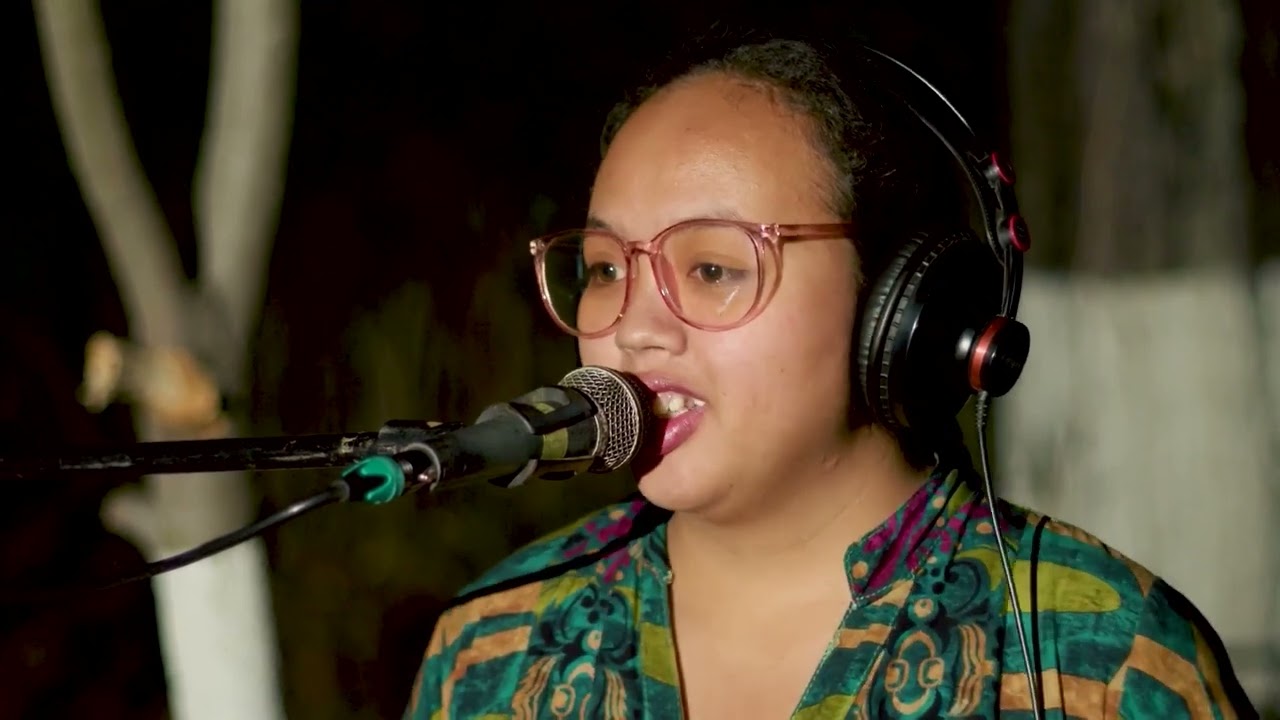 MIAKATRAKATRA - Tarika Christophe Ratrema