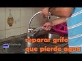 Cómo reparar un grifo de cocina que pierde agua