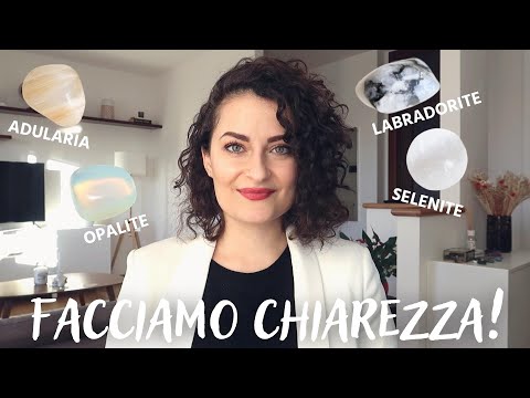 Video: La pietra di luna cambia colore?