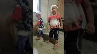Cute baby video hindi gojolo tanha Kaun haAllah Hu Allahviral video ?