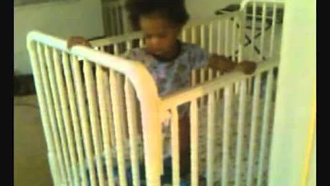 baby sleep's and bounce