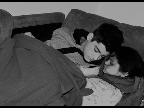 Cute Zayn Malik N Selena Sleeping.