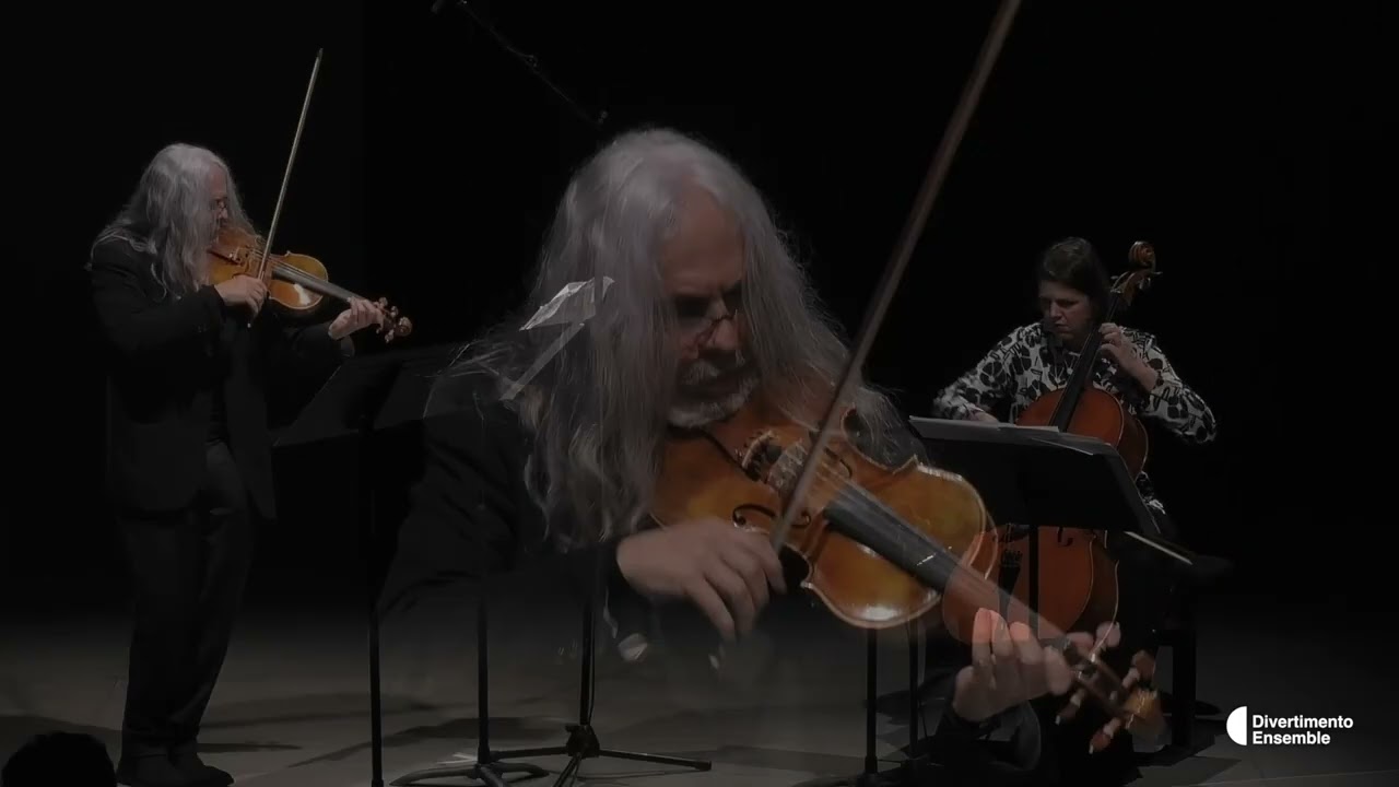 Iannis Xenakis, Dhipli Zyia per violino e violoncello (1952) - YouTube
