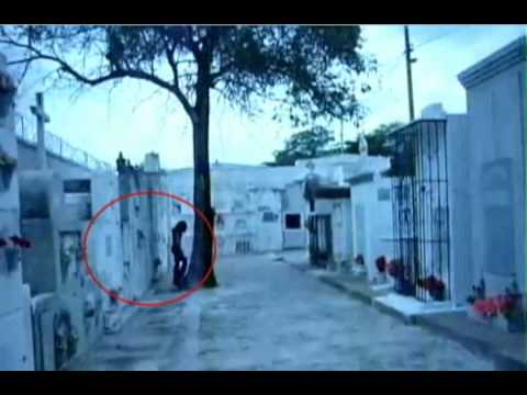 Cementerio con Fantasmas - YouTube
