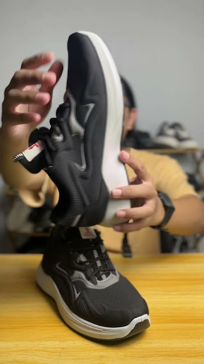 SEPATU HITAM COWOK LAROCKING