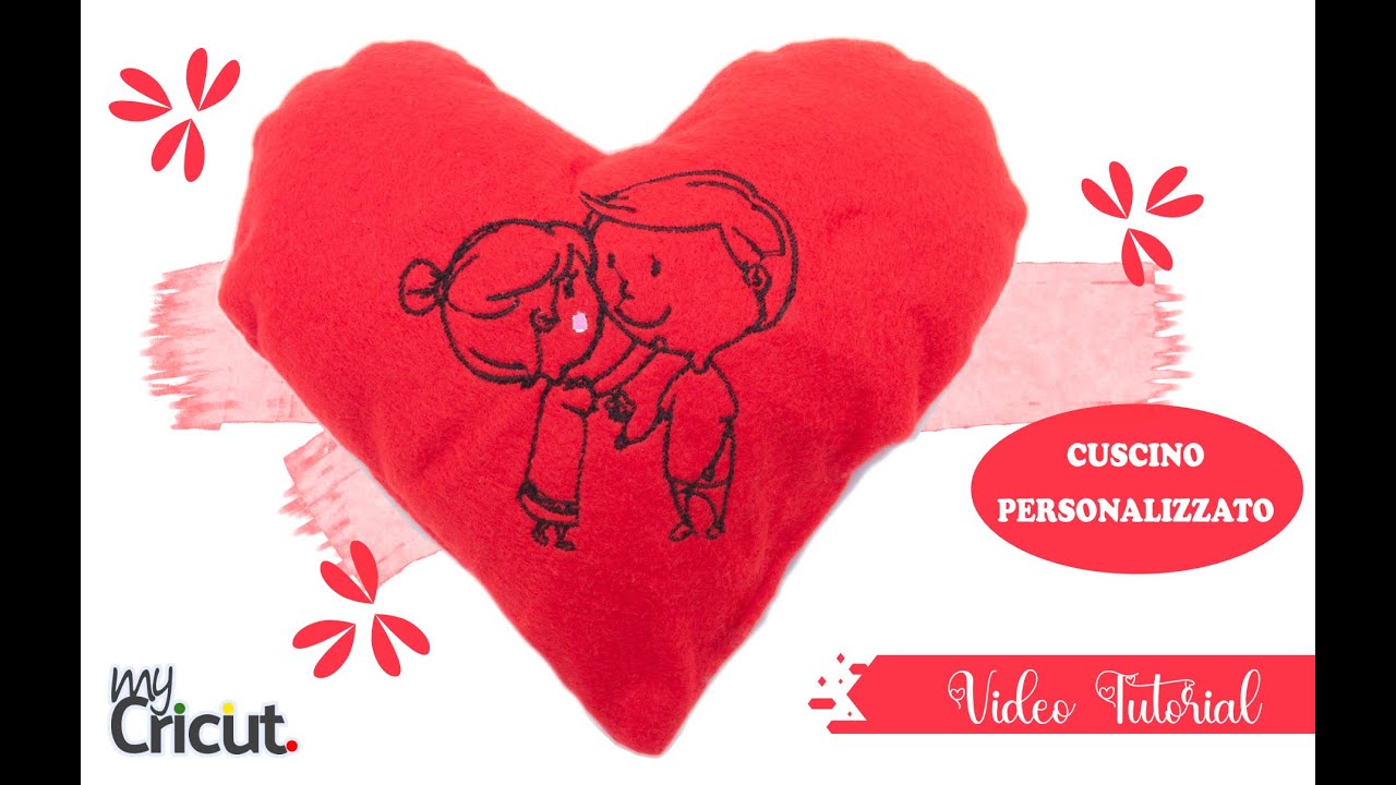 Cuscino personalizzato per San Valentino con Cricut Maker e Necchi Logica