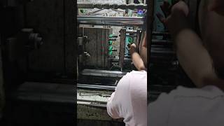 Complete process of plastic bottle cork making