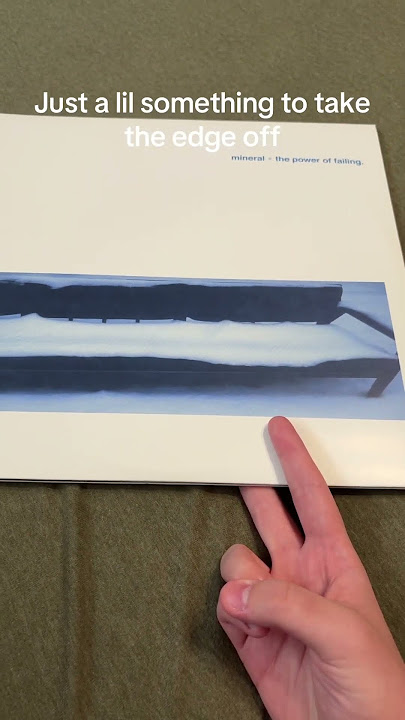 God I love mineral #shorts #emo #vinyl #mineral #physicalmedia