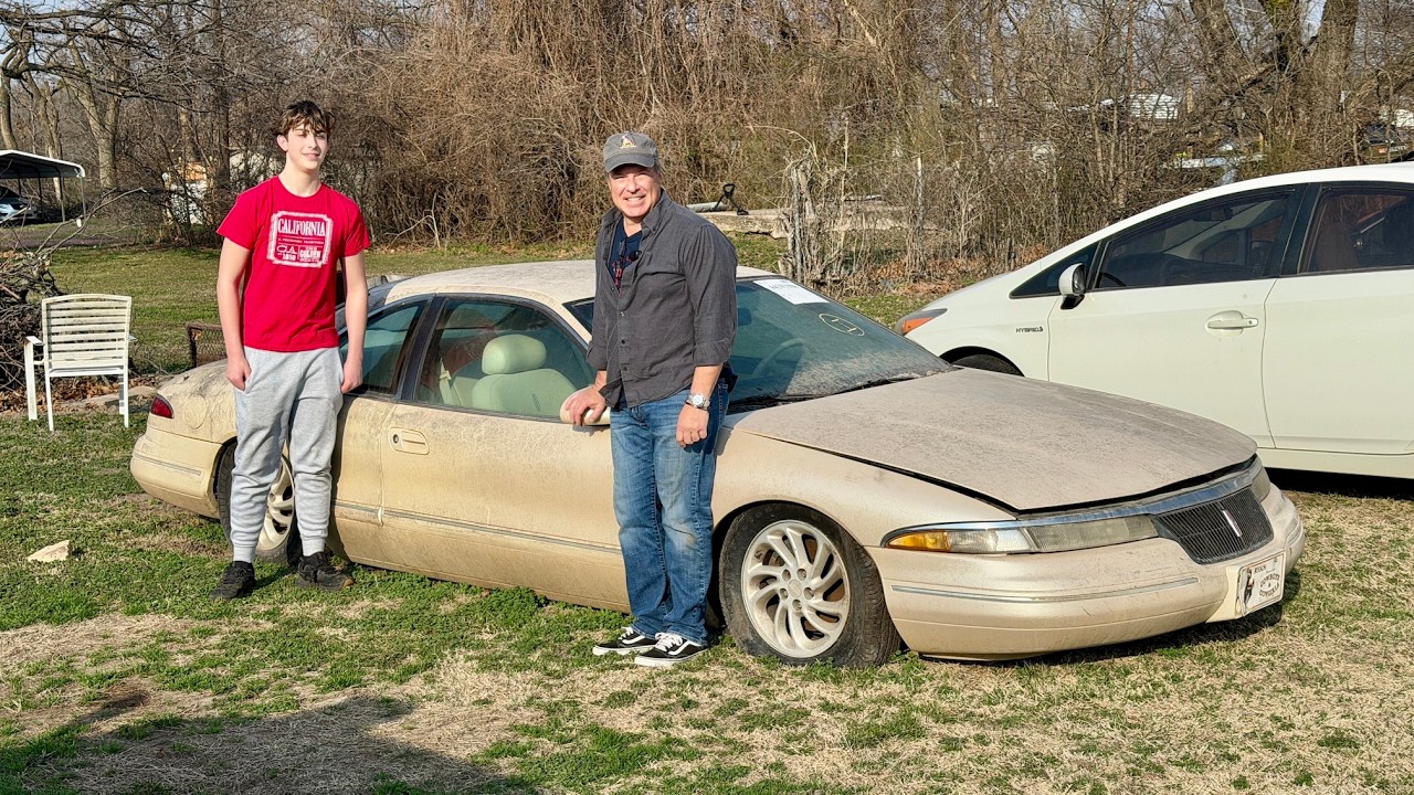 Abandoned 15 Years… Full of Mice & Rattlesnakes — Will It Run?!