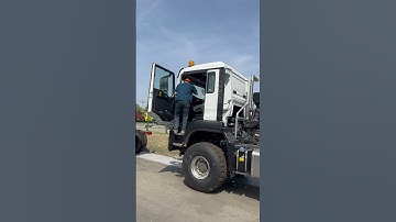 CUSTOMERS VISITING SINOTRUK SITRAK 6x6 dump truck chassis #SINOTRUK #CREATRUCK