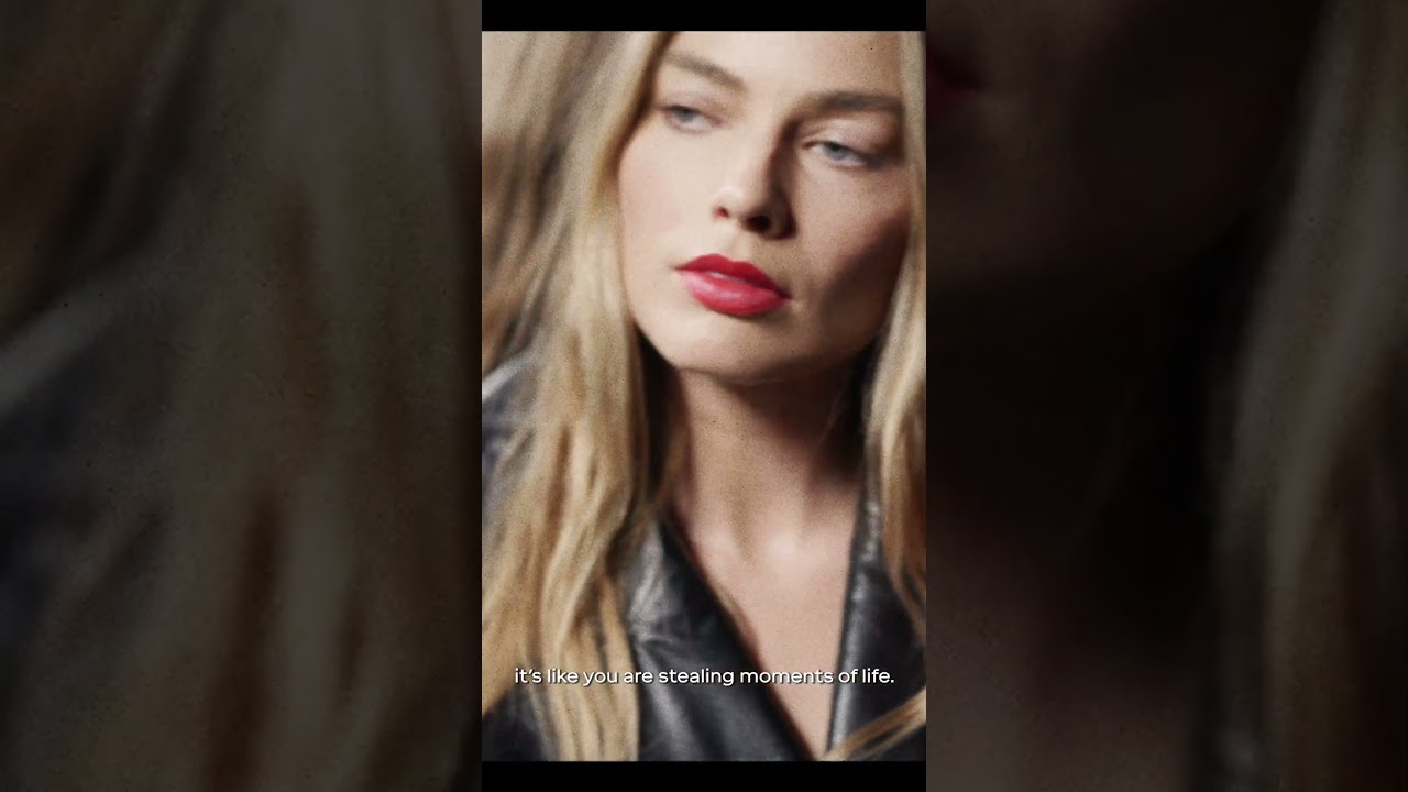 Margot Robbie confides — Stolen moments — ROUGE ALLURE VELVET NUIT BLANCHE