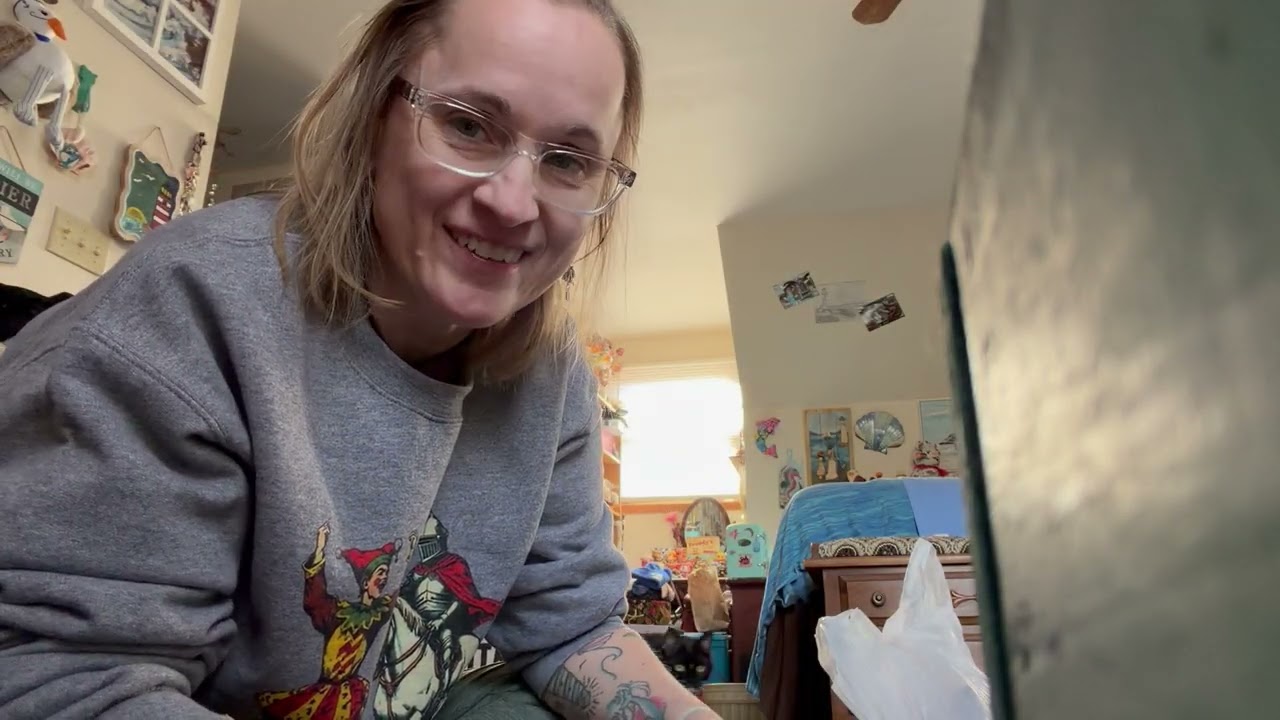 My haul from the antique shop! Wanna peek??