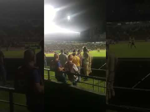 Globo nega envolvimento na detenção de repórter de rádio em jogo da Série B