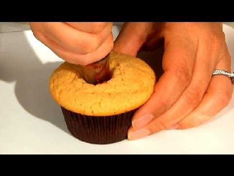 Jelly-Filled Peanut Butter Cupcakes : Delicious Cupcakes