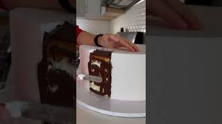 How To Make The Biggest Wedding Cake Ever! Via: @Cakesbymarian #Wedding #Weddingshorts