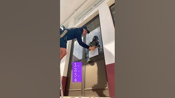 In 4 moves #shorts #asmr #reels #fun #skills #howto #windowcleaning #happy #learning #learn #ettore