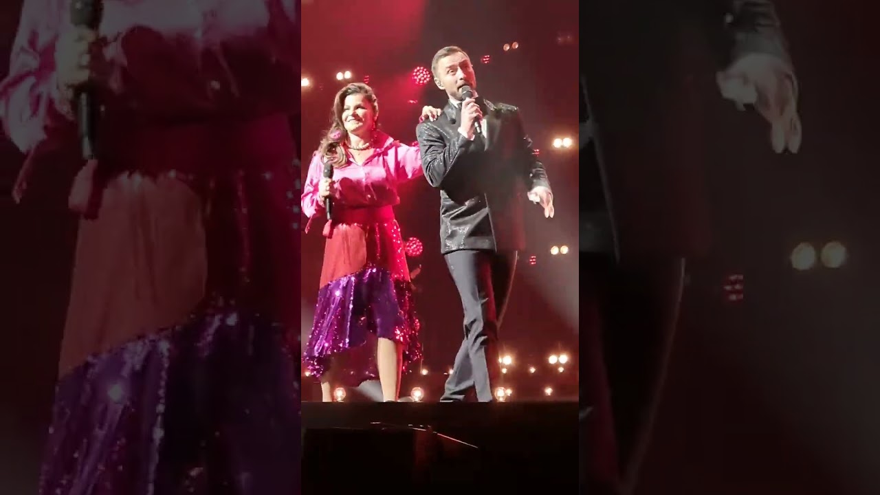 Carola Häggkvist and Måns Zelmerlöw - Walking through the winter wonderland (A Grand X-mas Malmö)