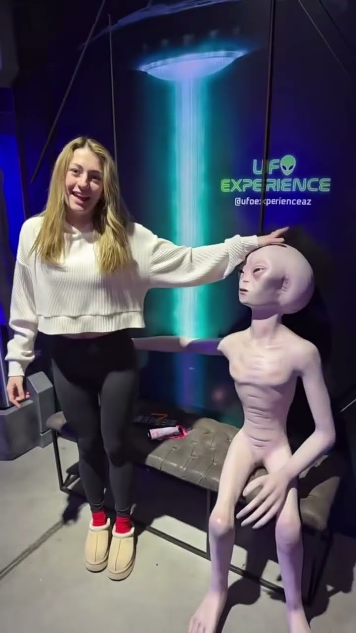 Tlee found a new friend ?