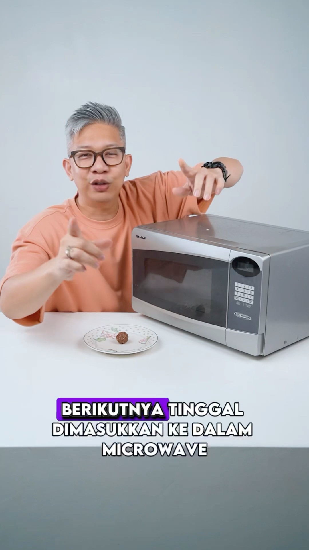 PEMBUKTIAN COKLAT FERRERO JADI BESAR!!